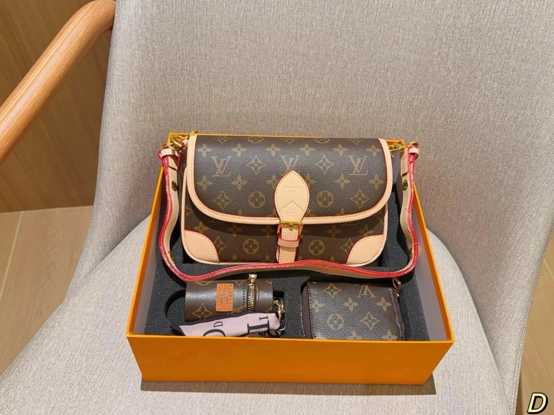 Louis Vuitton Monogram Pochette Métis Crossbody Bag with Pink Trim