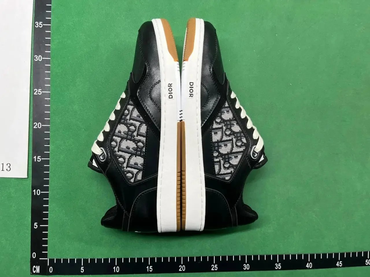 Off-White Diagonal Arrow Sneakers White/Gray Chunky Sneakers - 9
