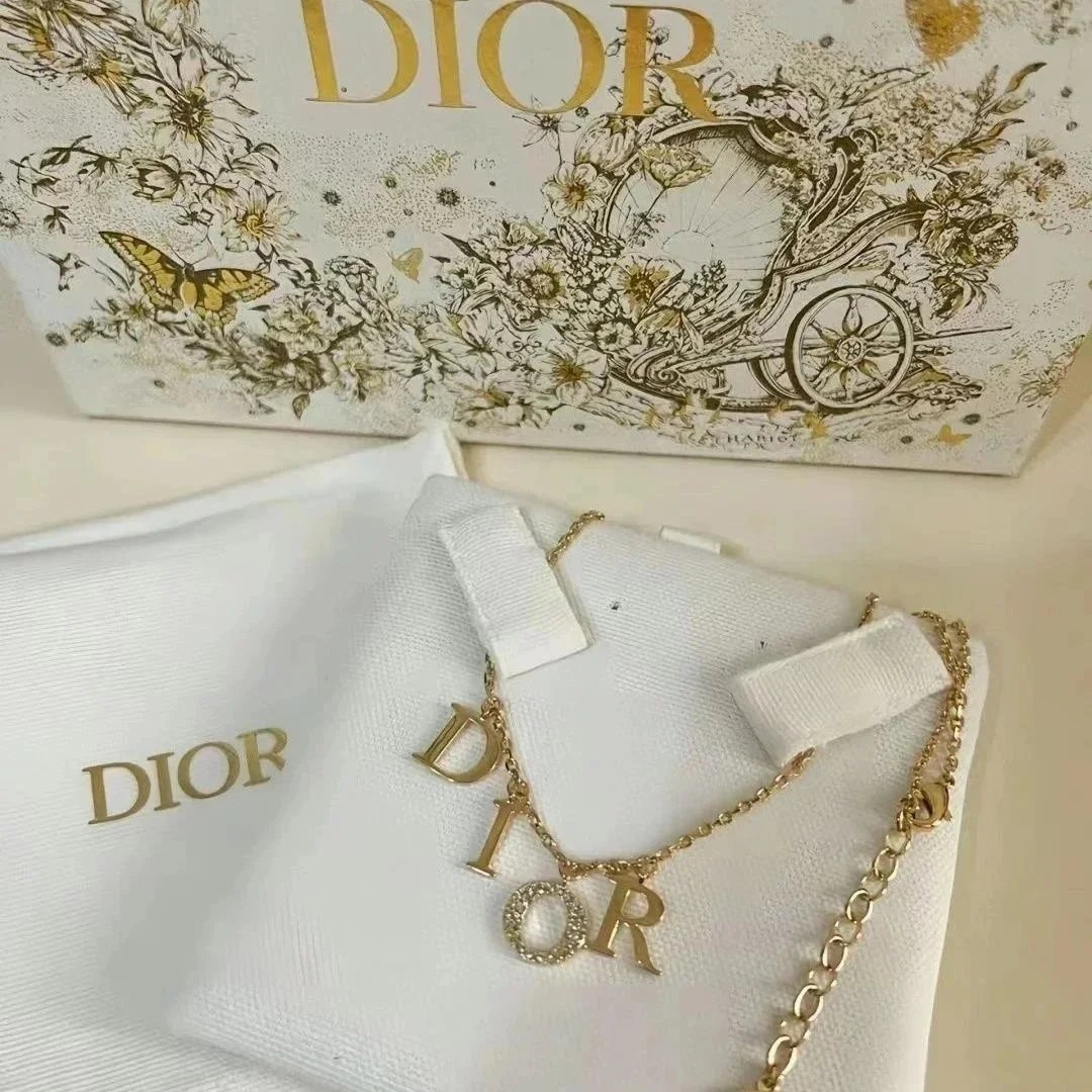 Dior Diorama Gold-Tone Letter Bracelet - 2