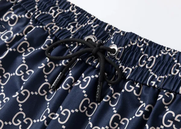 The North Face x Gucci Collaboration Logo Print Black T-Shirt and Shorts Set - 15
