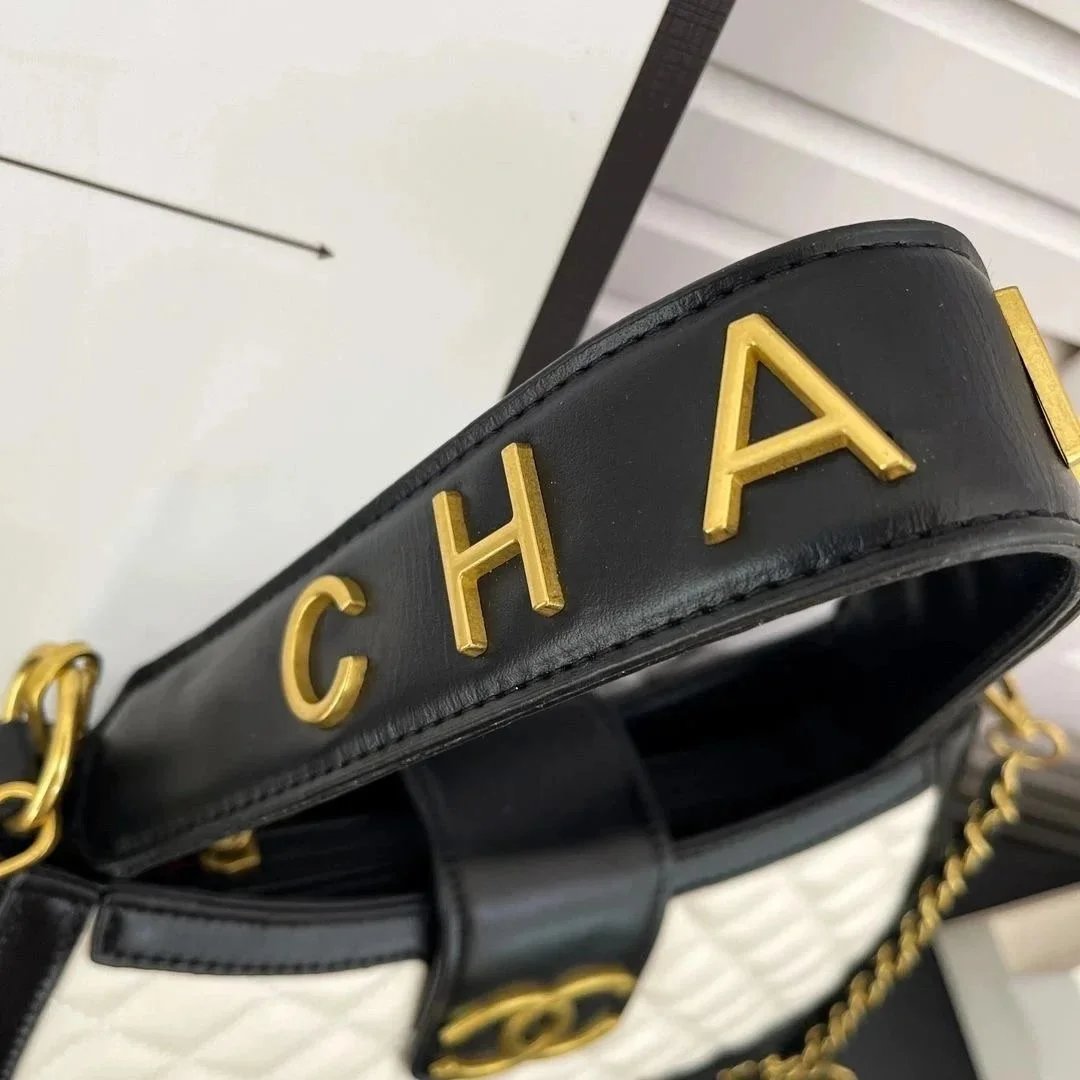 Chanel 22 Bag Black Quilted Leather Shoulder Bag - 5