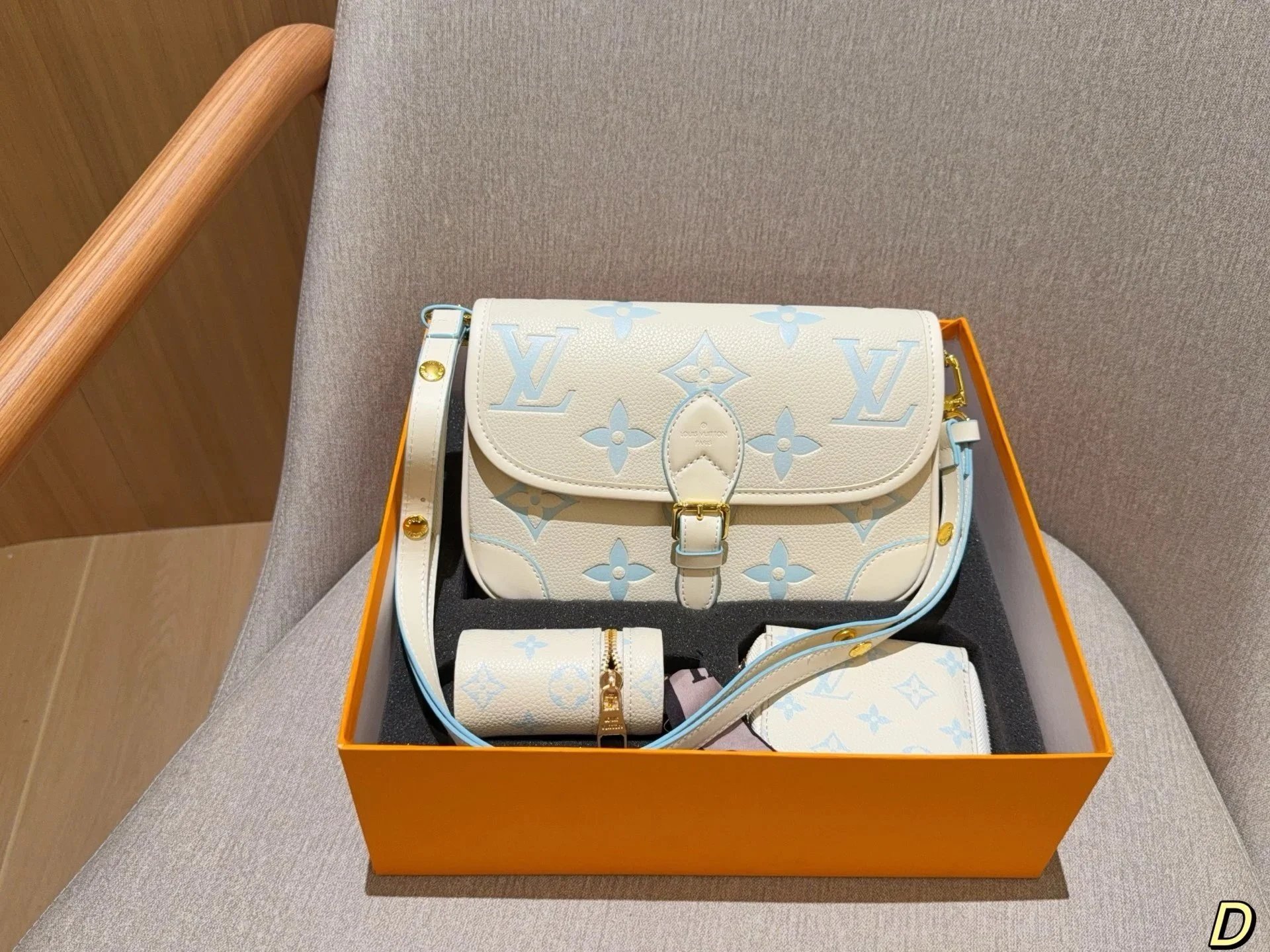 Louis Vuitton LV Twist Mini Yellow Leather Shoulder Bag - 16