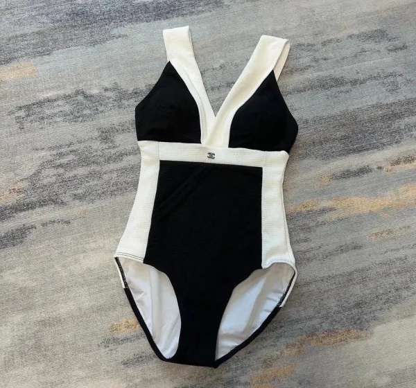 Chanel Quilted Zip-Front Bodysuit White Activewear - 12