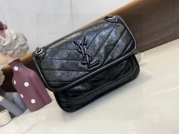 Saint Laurent Loulou Quilted Black Leather Shoulder Bag - 19
