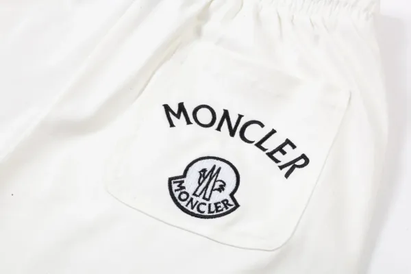 Moncler Genius Shorts White with Red Stripe and Logo - 39