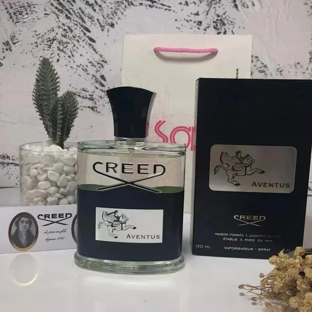 Dior Multiple fragrance models product detail image 3