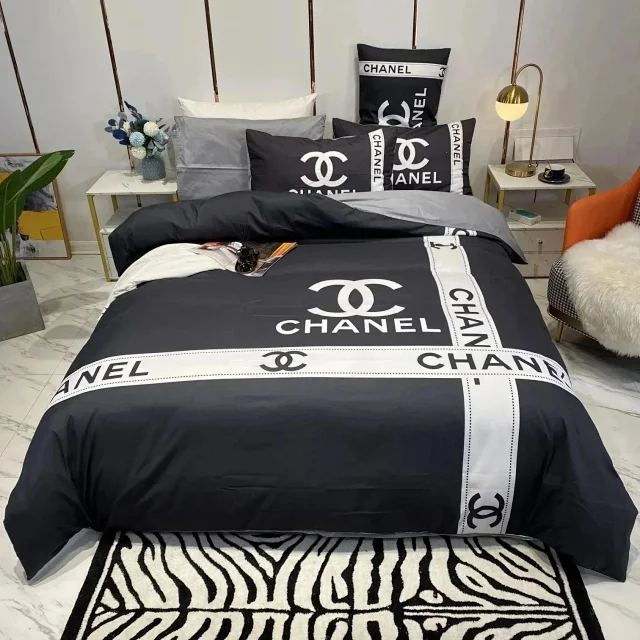 Louis Vuitton Uncategorized Four-Piece Logo-Print Bed Sheet Set product detail image 5