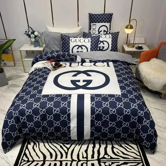 Louis Vuitton Uncategorized Four-Piece Logo-Print Bed Sheet Set product detail image 6