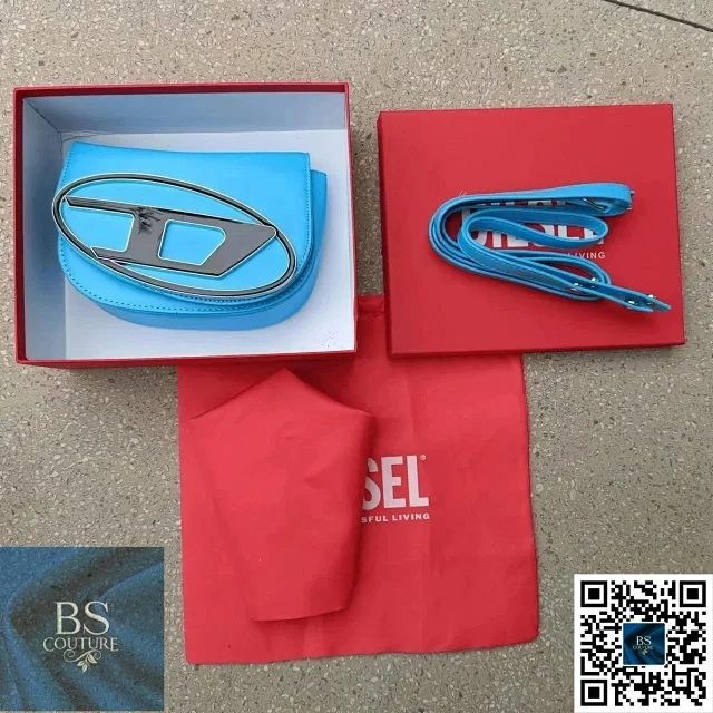 Diesel Crossbody Bags Oval logo plaque bag product detail image 5