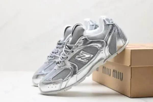 New Balance 990v6 Beige Mesh Sneakers - 5
