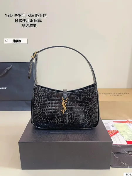 Saint Laurent Loulou Quilted Black Leather Shoulder Bag - 37