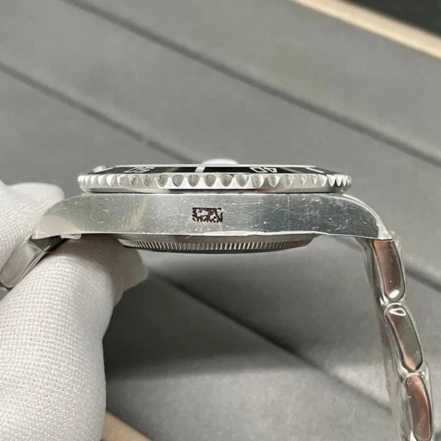 Rolex Submariner and Sea-Dweller product detail image 11