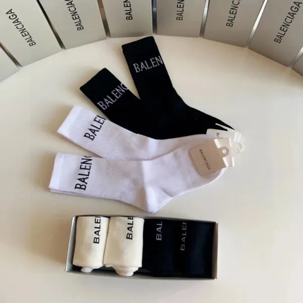Loewe Anagram Logo Socks Black and Cream - 20