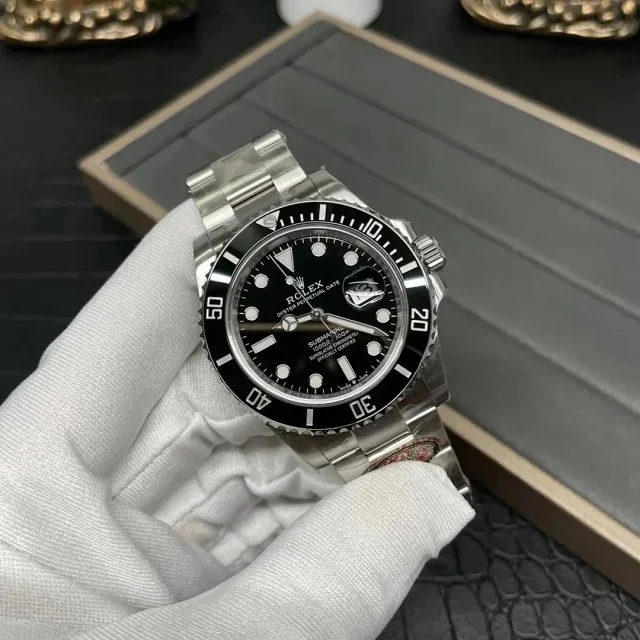 Rolex Submariner and Sea-Dweller product detail image 8