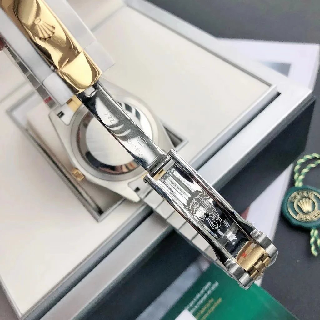 Rolex Submariner Green Dial Gold Watch - 77