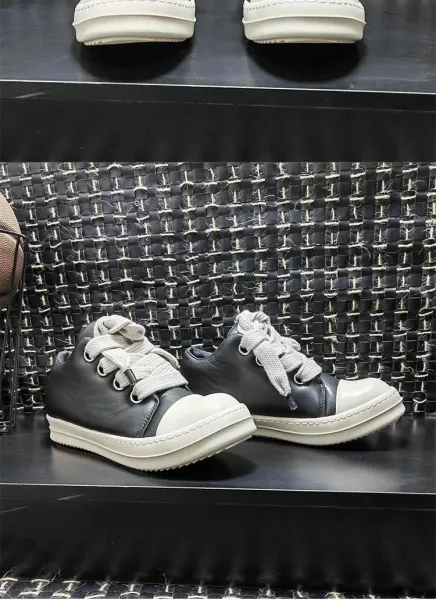 Off-White Industrial Low Black/White Sneakers - 8