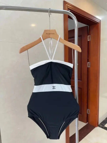 Chanel Quilted Zip-Front Bodysuit White Activewear - 39