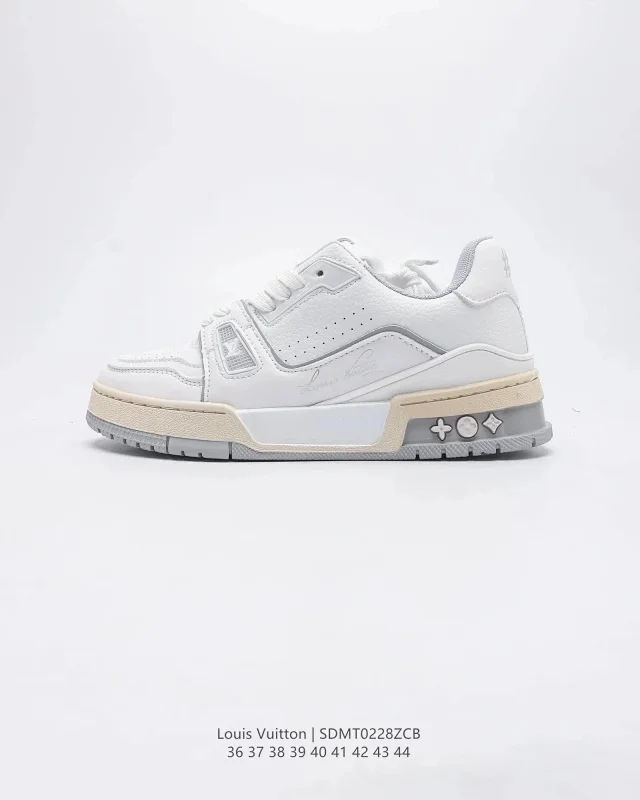 Louis Vuitton Trainer Sneaker product detail image 6