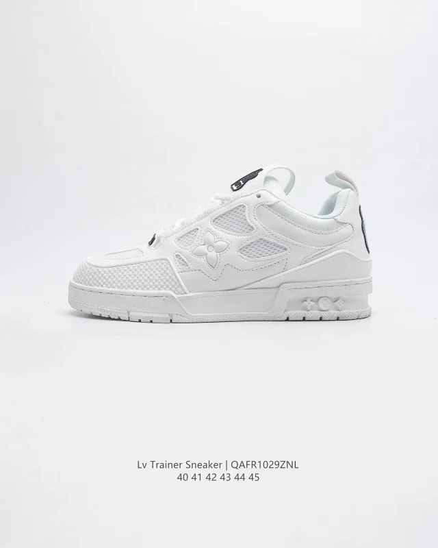 Louis Vuitton Trainer Sneaker product detail image 27