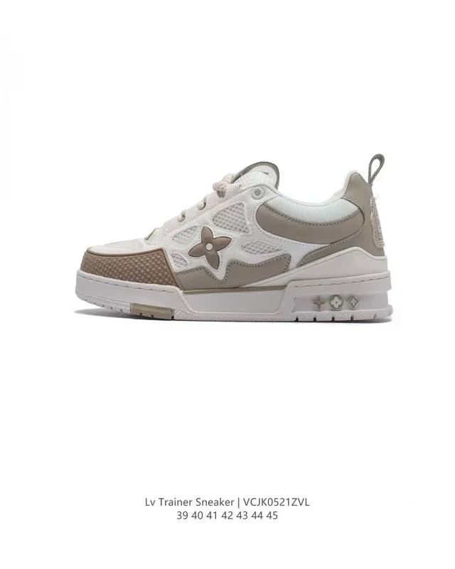 Louis Vuitton Trainer Sneaker product detail image 33