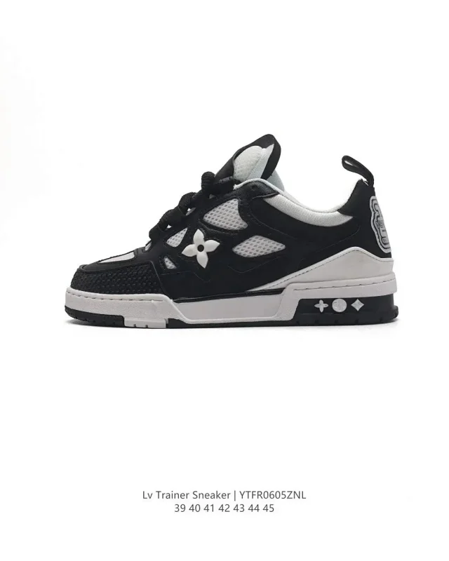 Louis Vuitton Trainer Sneaker product detail image 2