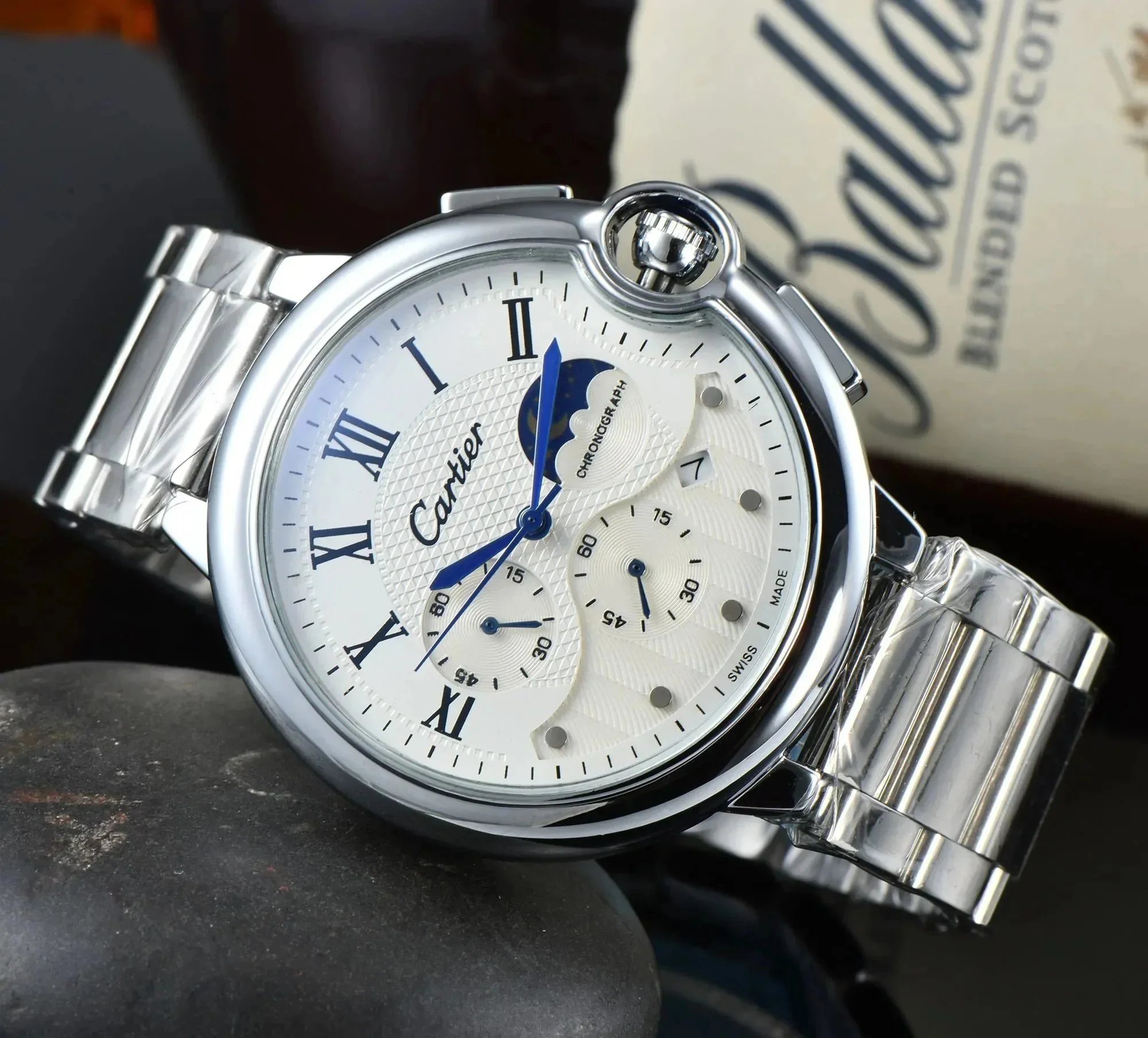 Cartier Watches Analog wristwatch designs image 4