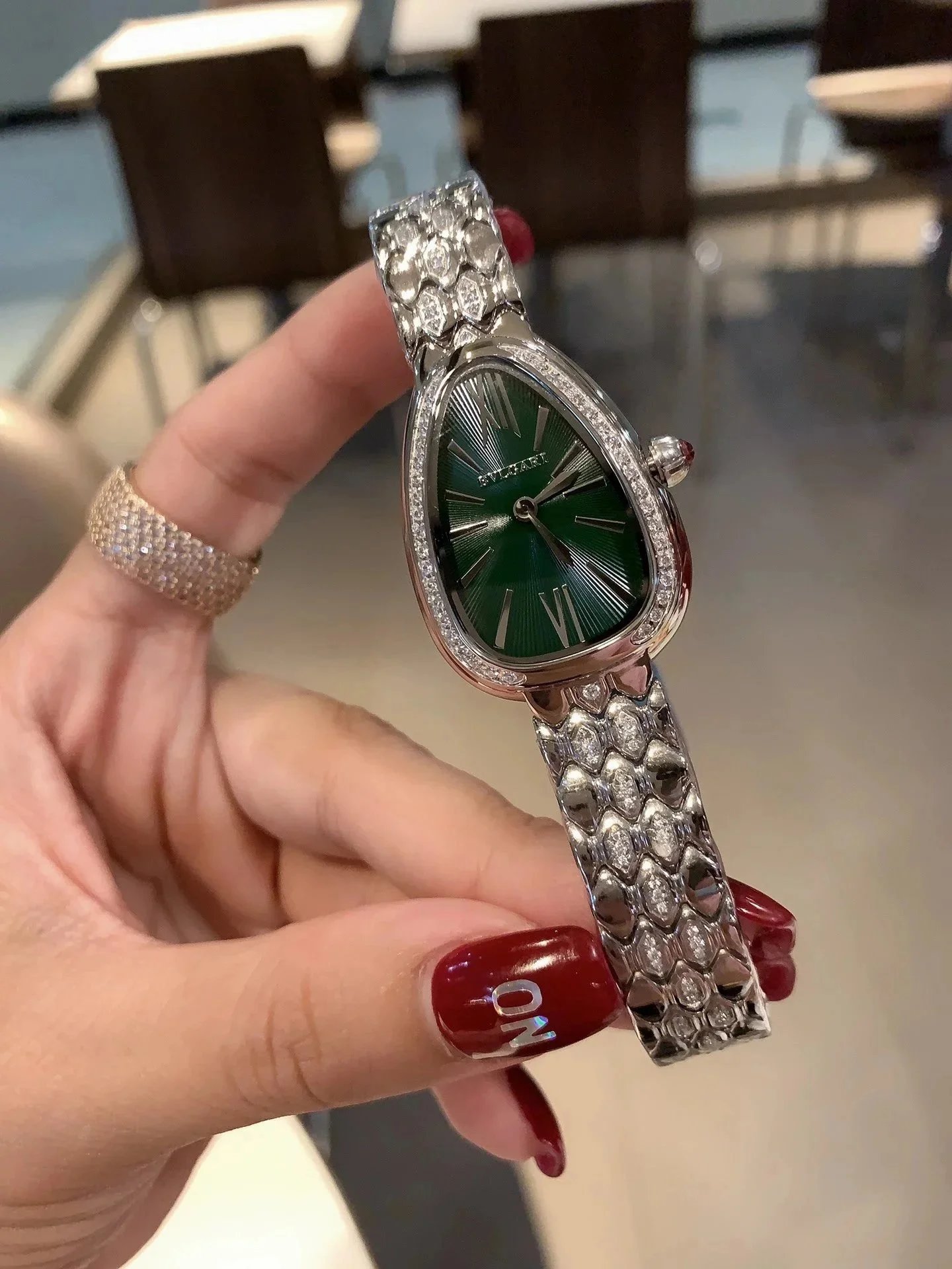 Bvlgari Watches Serpenti Seduttori diamond-set bracelet watch — 34