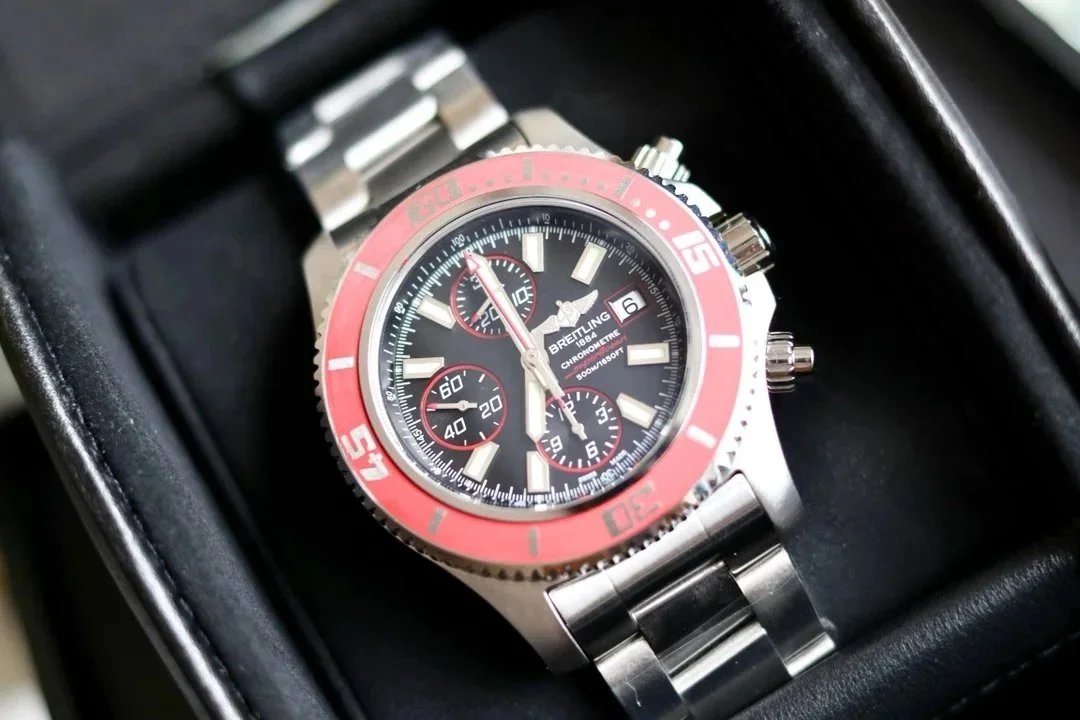 Breitling Watches Superocean Automatic — 34