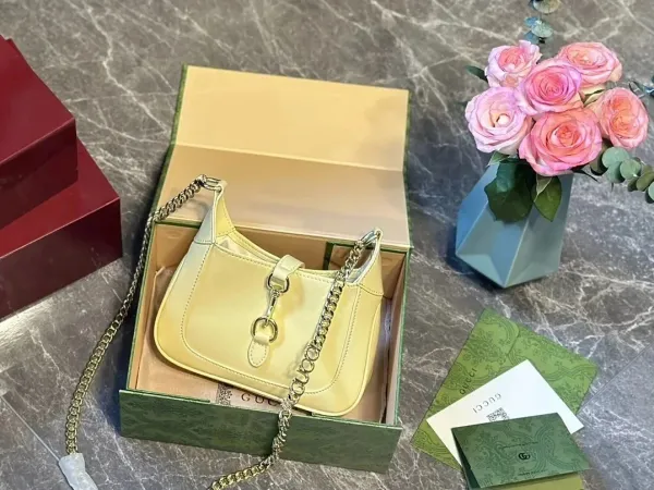 Gucci GG Marmont Mini Chain Wallet in Silver Gray - 31