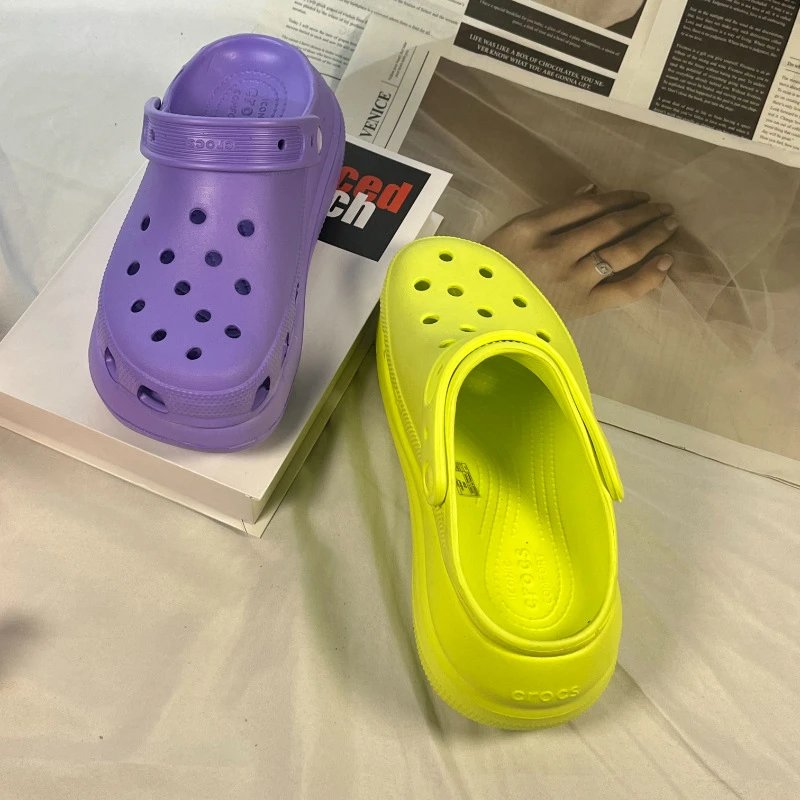 Crocs Classic Clog Pink Sandals - 24