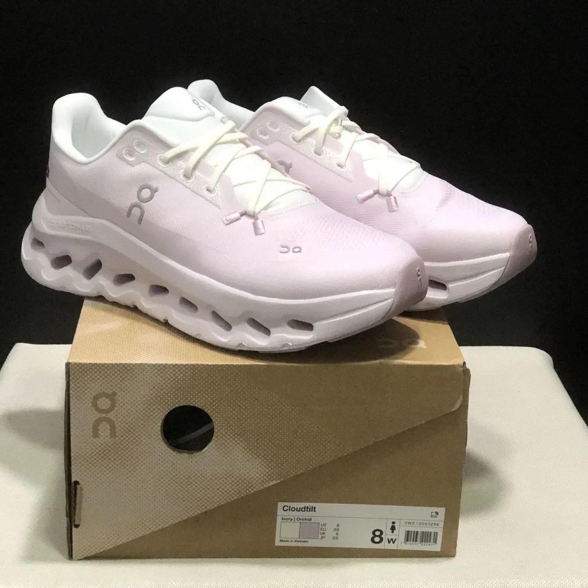 Qn Running Shoes