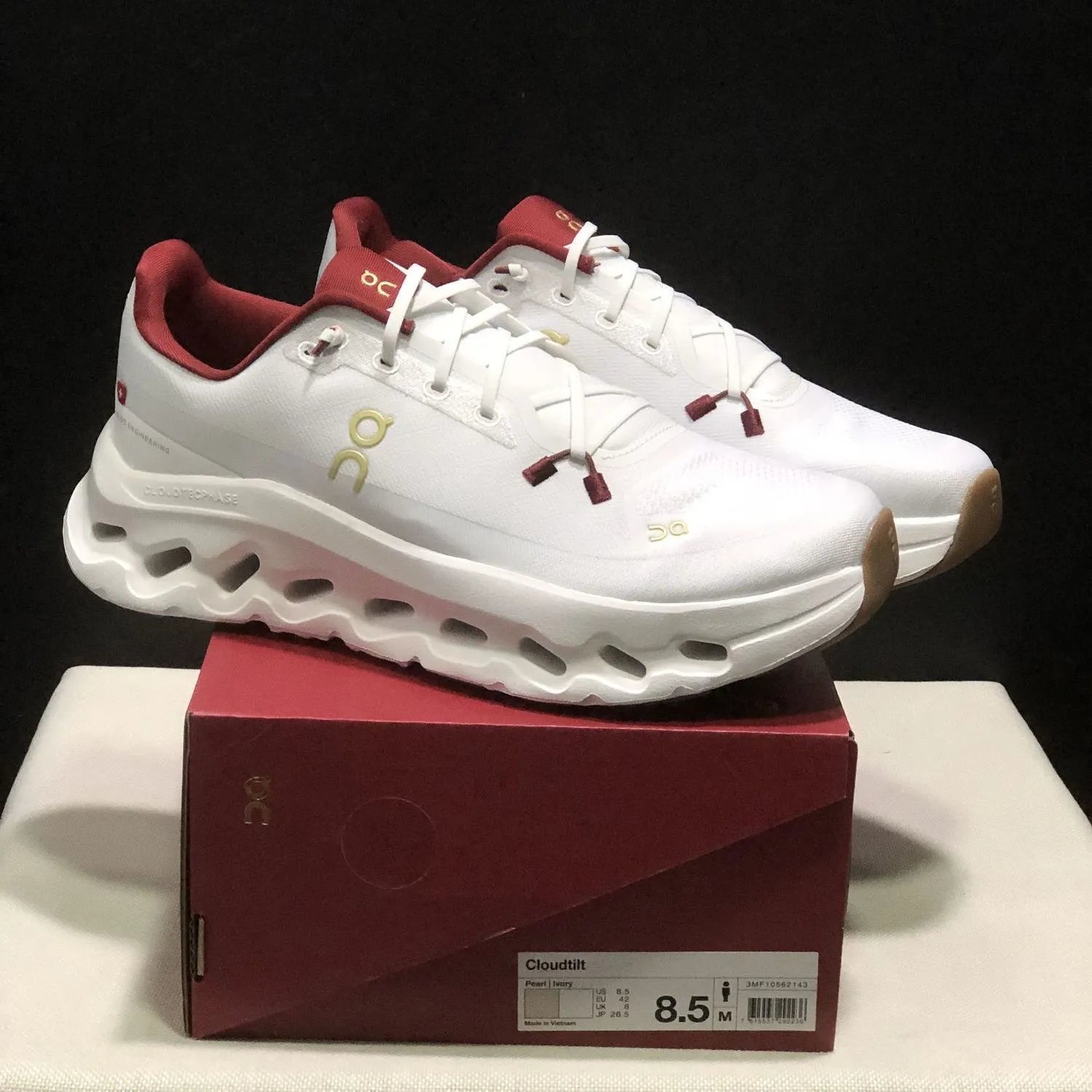 Ivory White/Red
