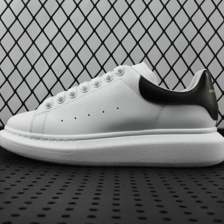 McQueen Black Skin Tail