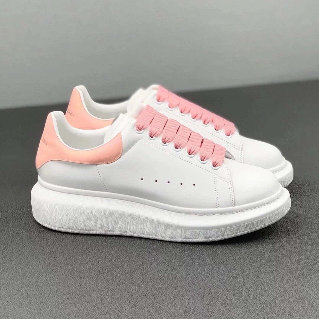 McQueen Girl Fans