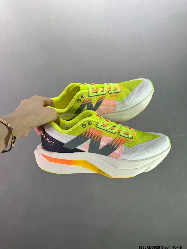 New Balance Sneakers FuelCell Elite product detail image 15