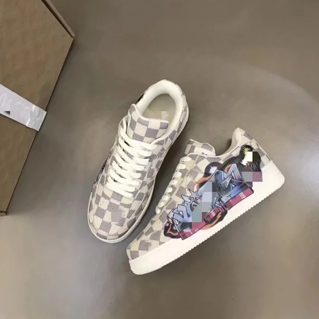 Nike Sneakers Low-top lace-up with graphic panels product detail image 1