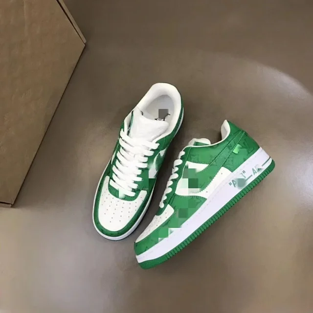 Nike Sneakers Low-top lace-up with graphic panels product detail image 9