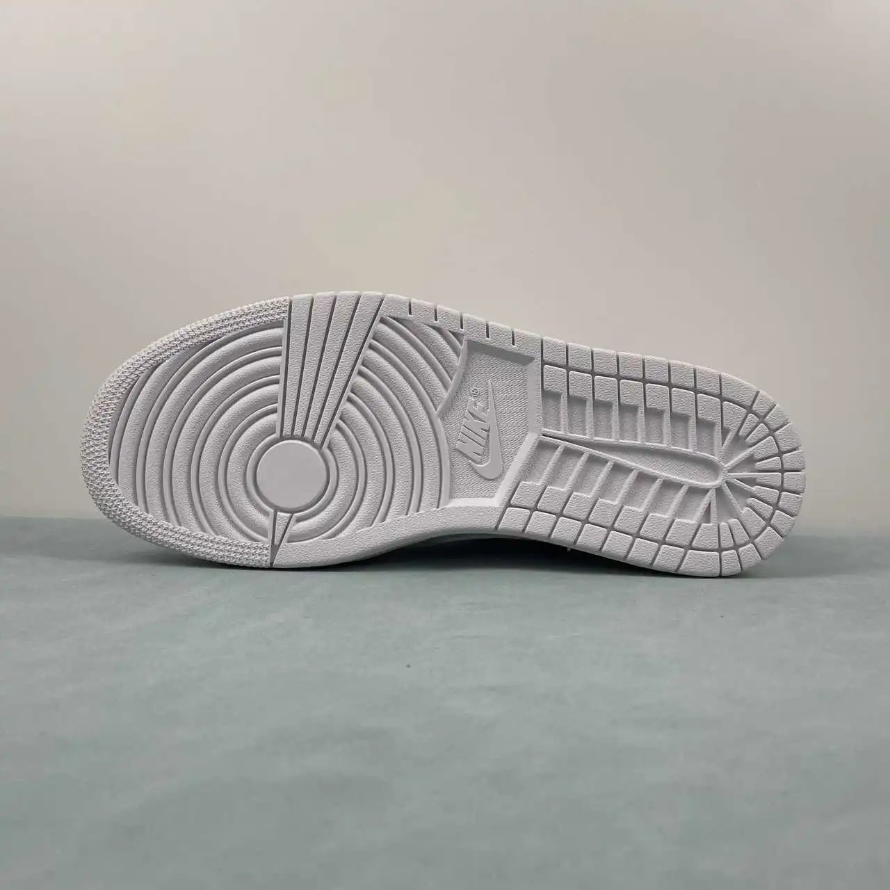 Air Jordan 1 Low DM7866-168 11