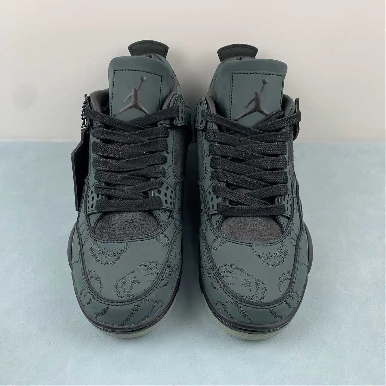Air Jordan 4 930155-001 thumbnail 4