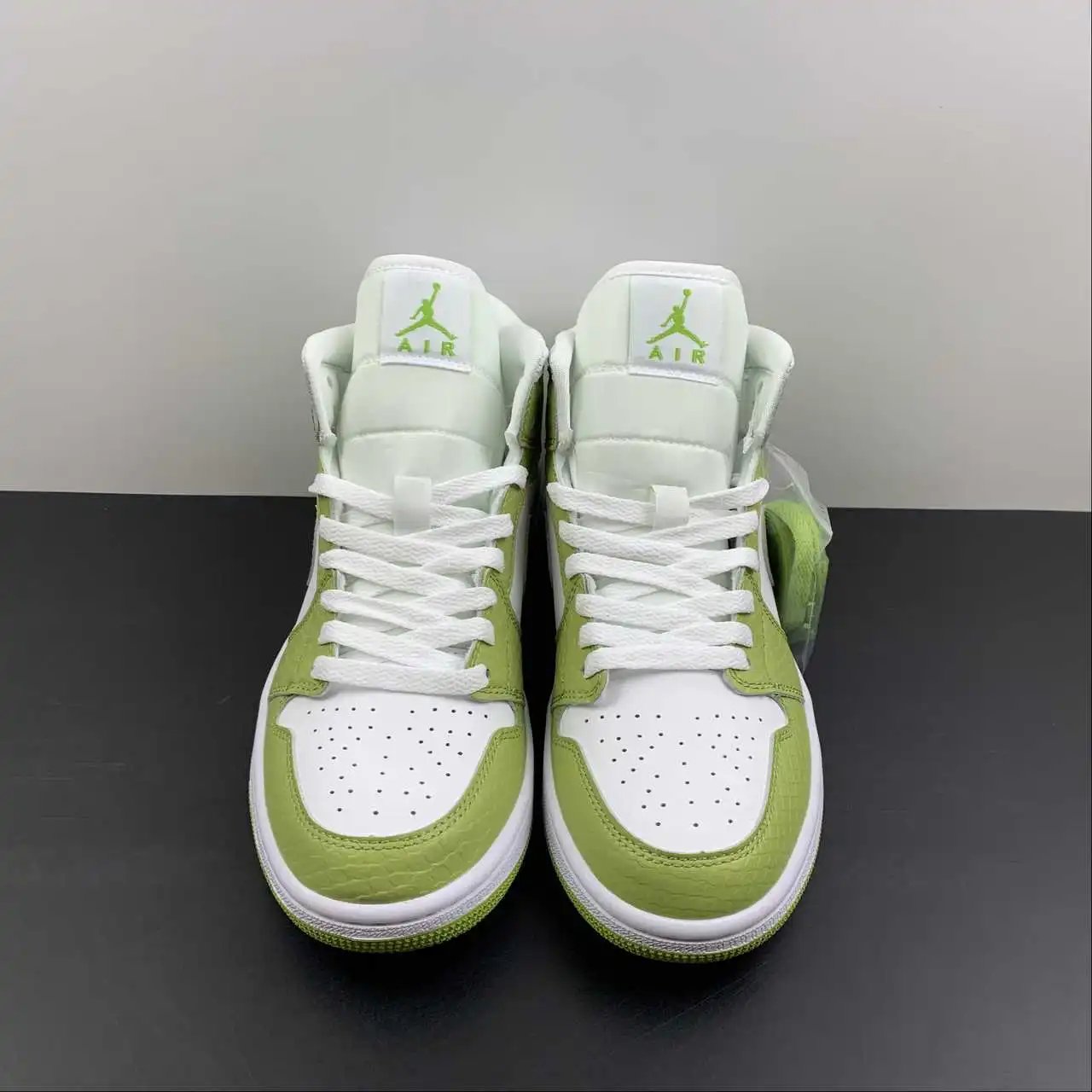 AJ1 Mid White Green Color-Blocked – DV2959-113 thumbnail 3