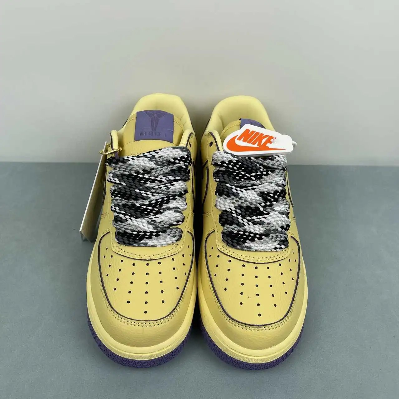 Nike Air Force 1 HV9408-700 thumbnail 3