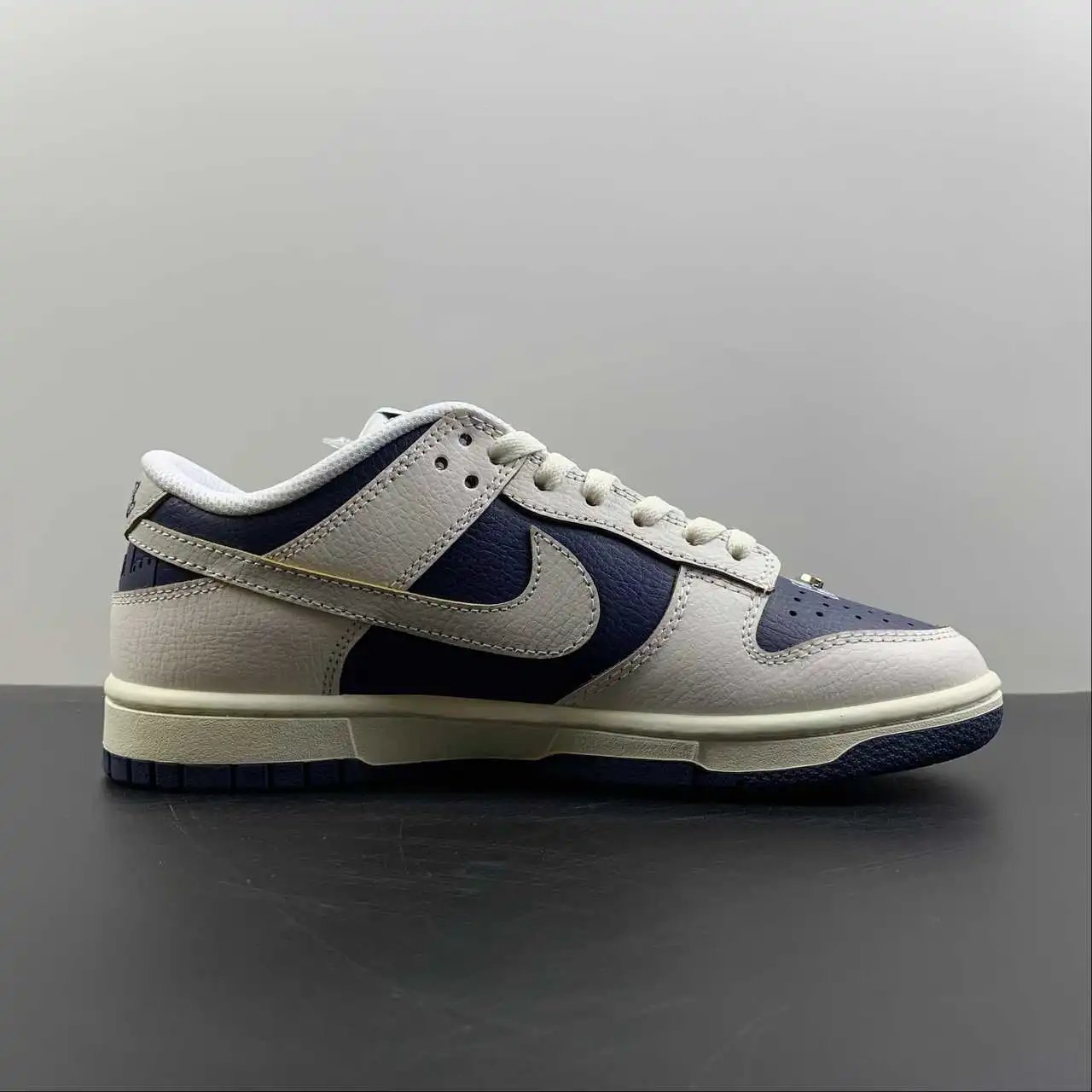 Nike Dunk Low FD8775-100 5