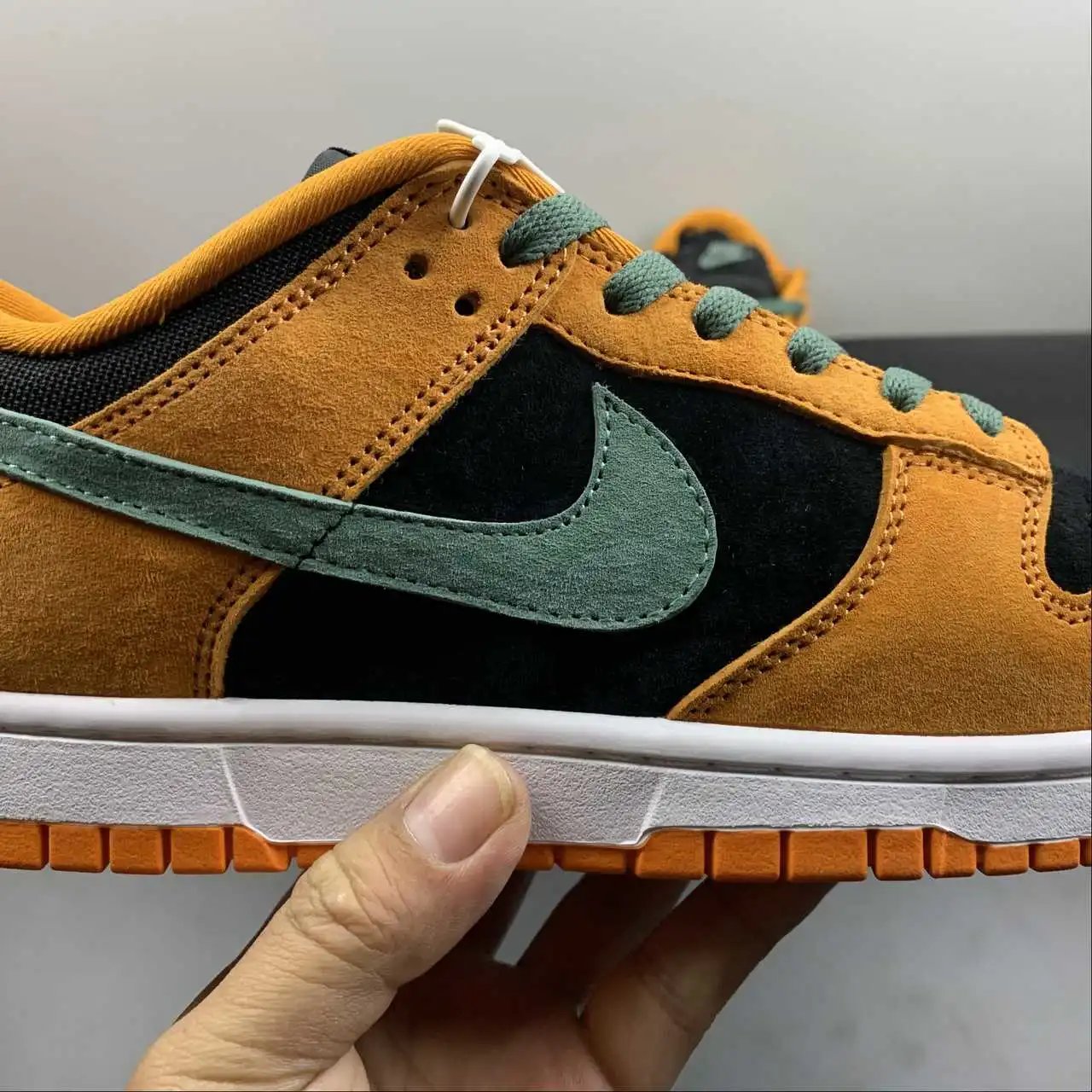 Nike Dunk Low DA1469-001 6