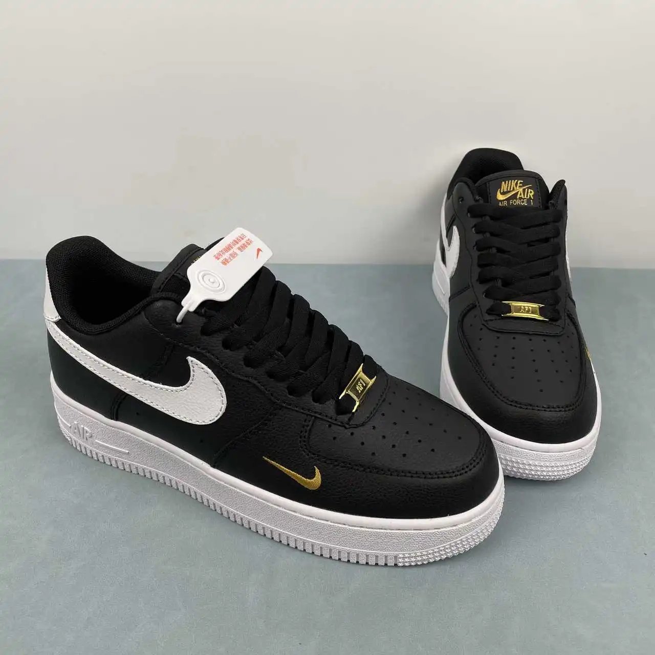 Nike Air Force 1 CZ0270-001 thumbnail 2