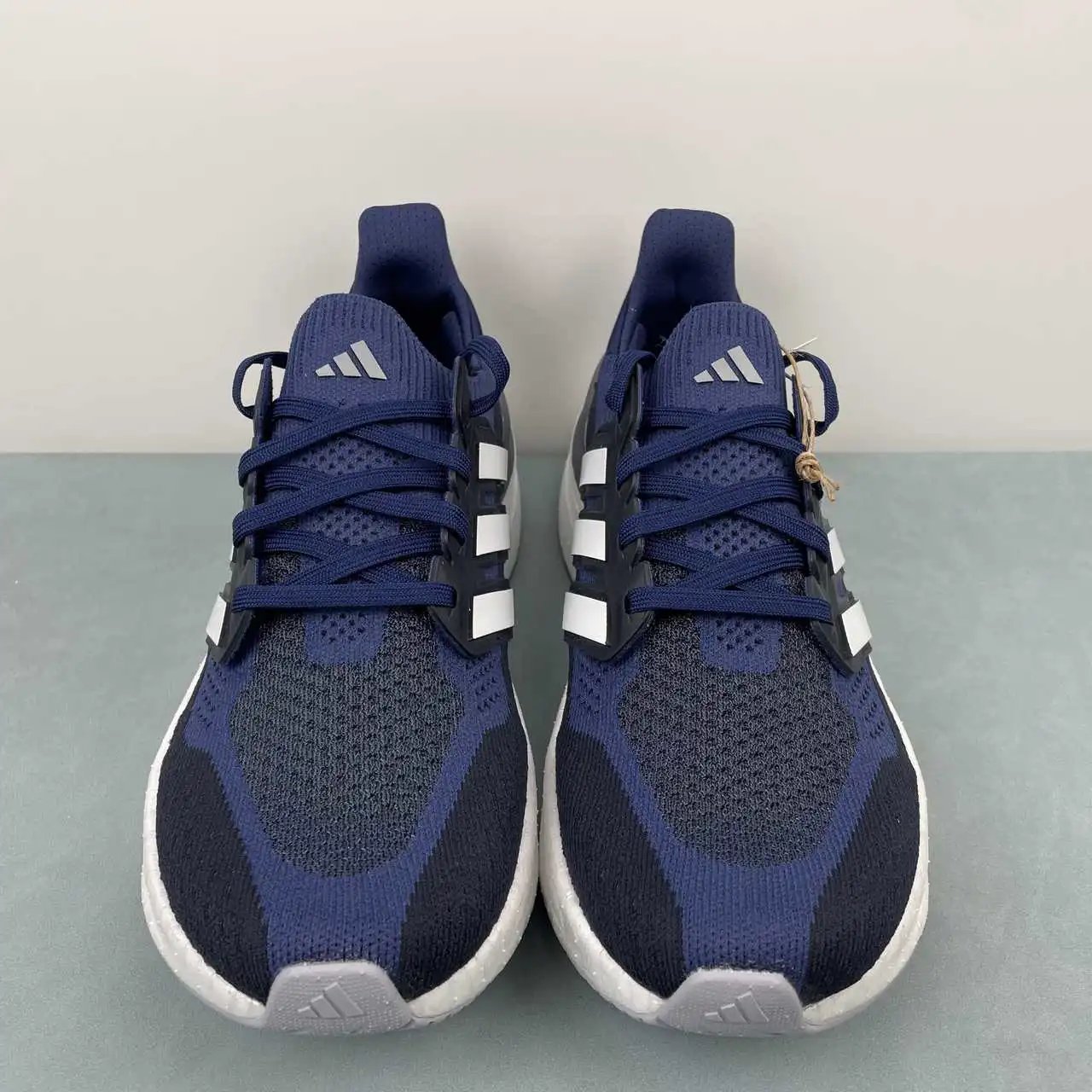 Adidas Ultra Boost 5 UB ID8817 thumbnail 3