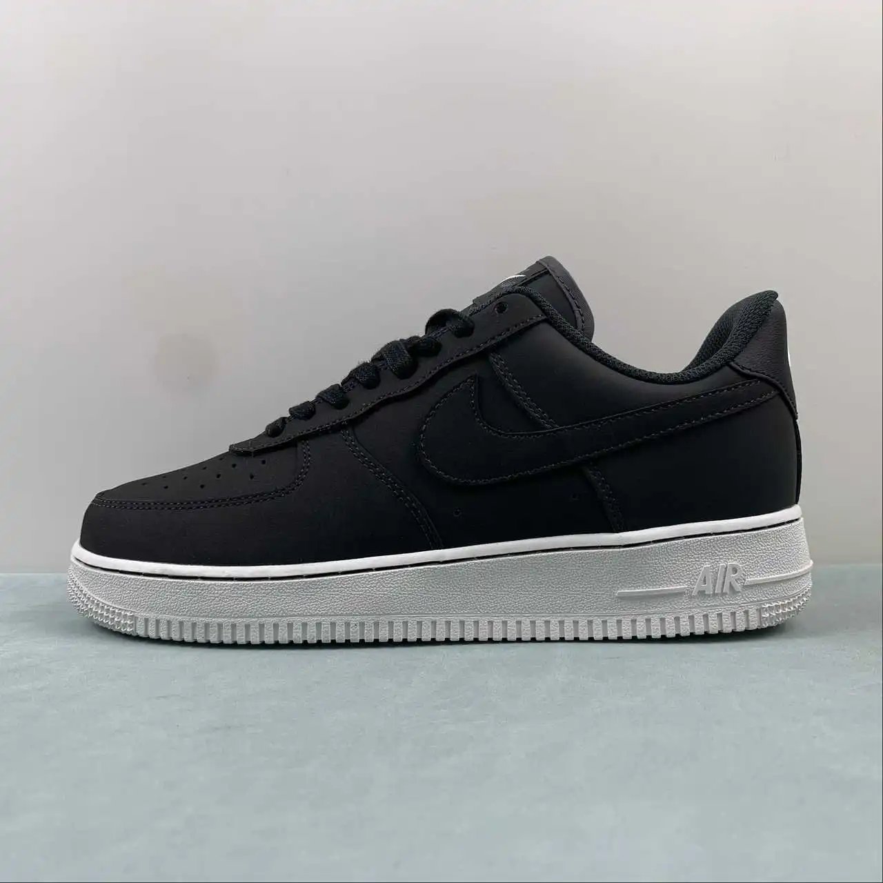 Nike Air Force 1 DQ8571-001 thumbnail 4