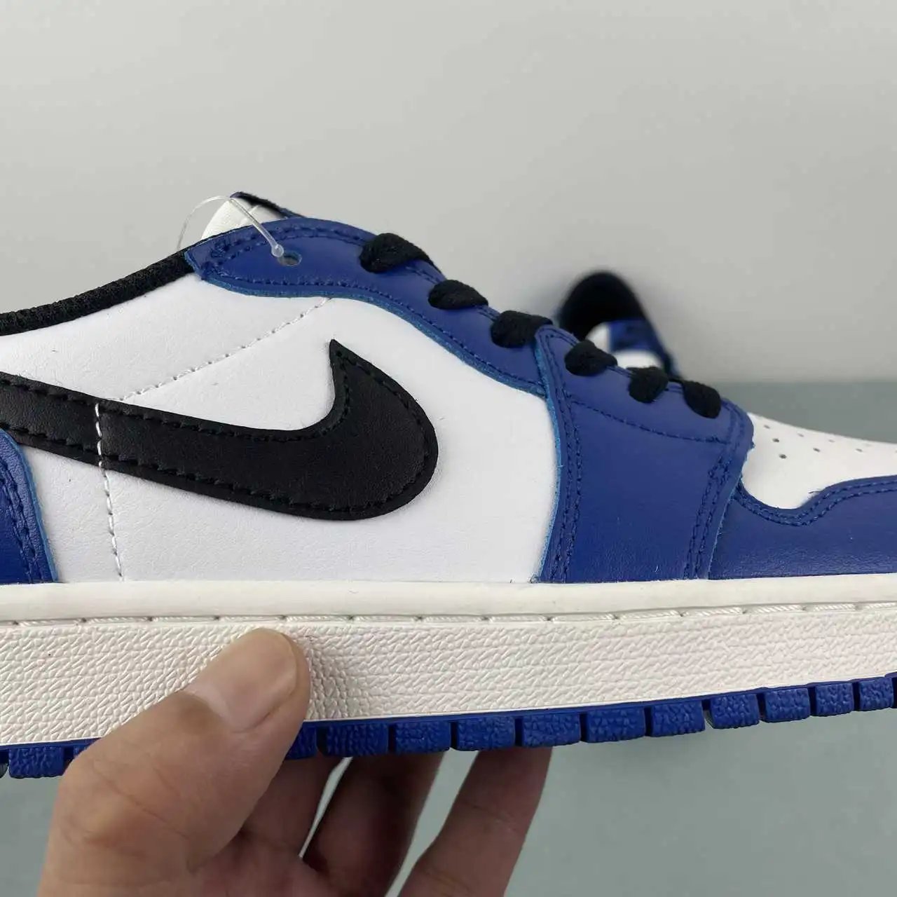 Air Jordan 1 Low CZ0790-140 9