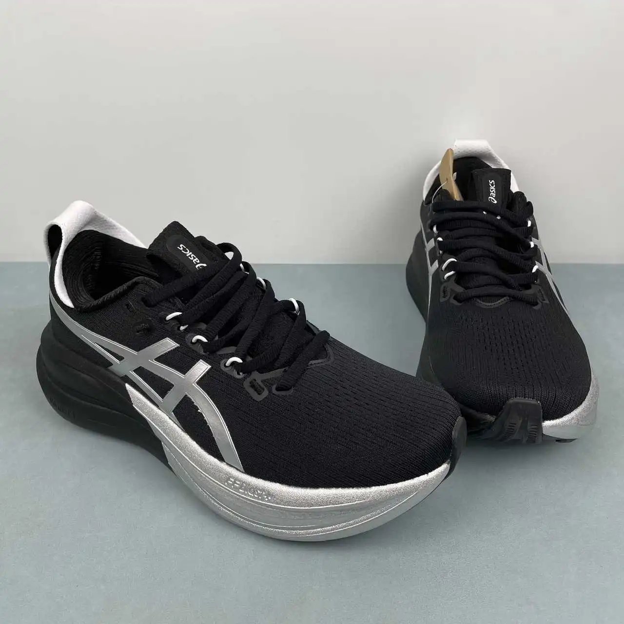 Asics GEL-NIMBUS 28 1011C145-001 thumbnail 2