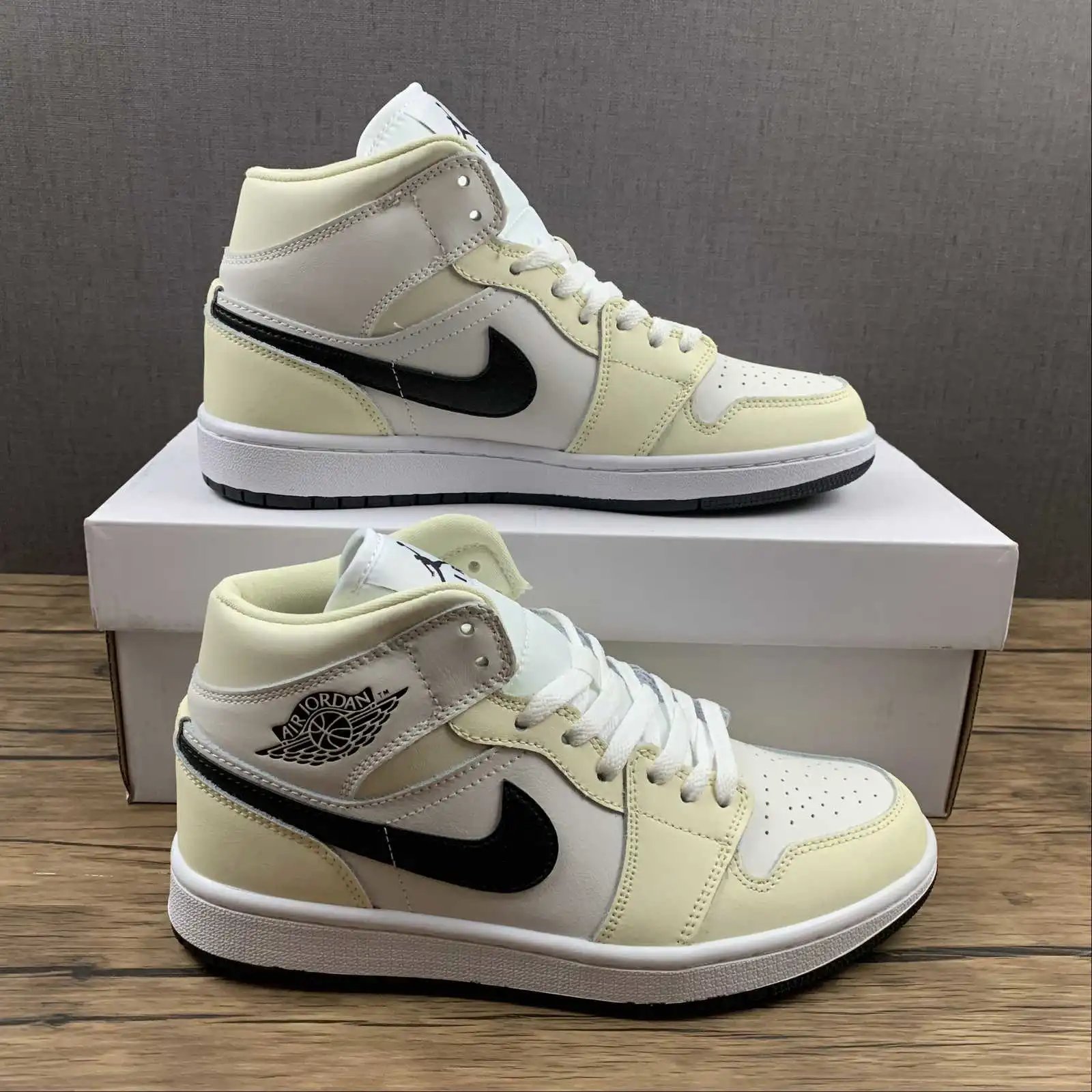 AJ1 Mid Coconut Milk – BQ6472-121