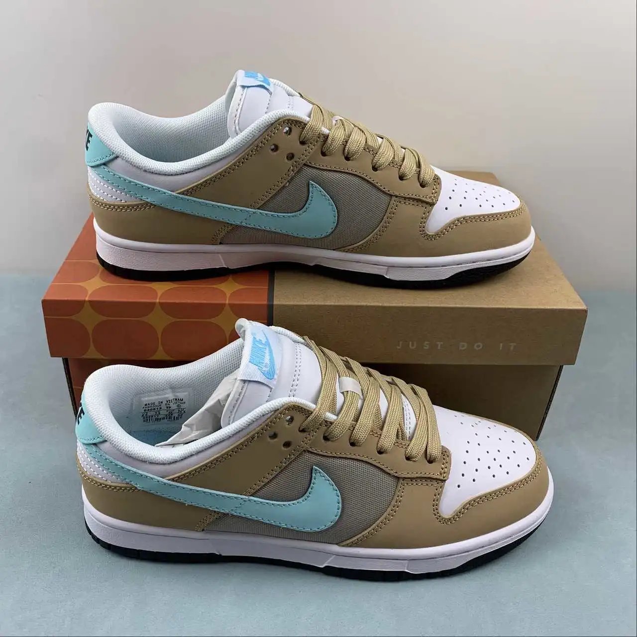 Nike Dunk Low 302517-236